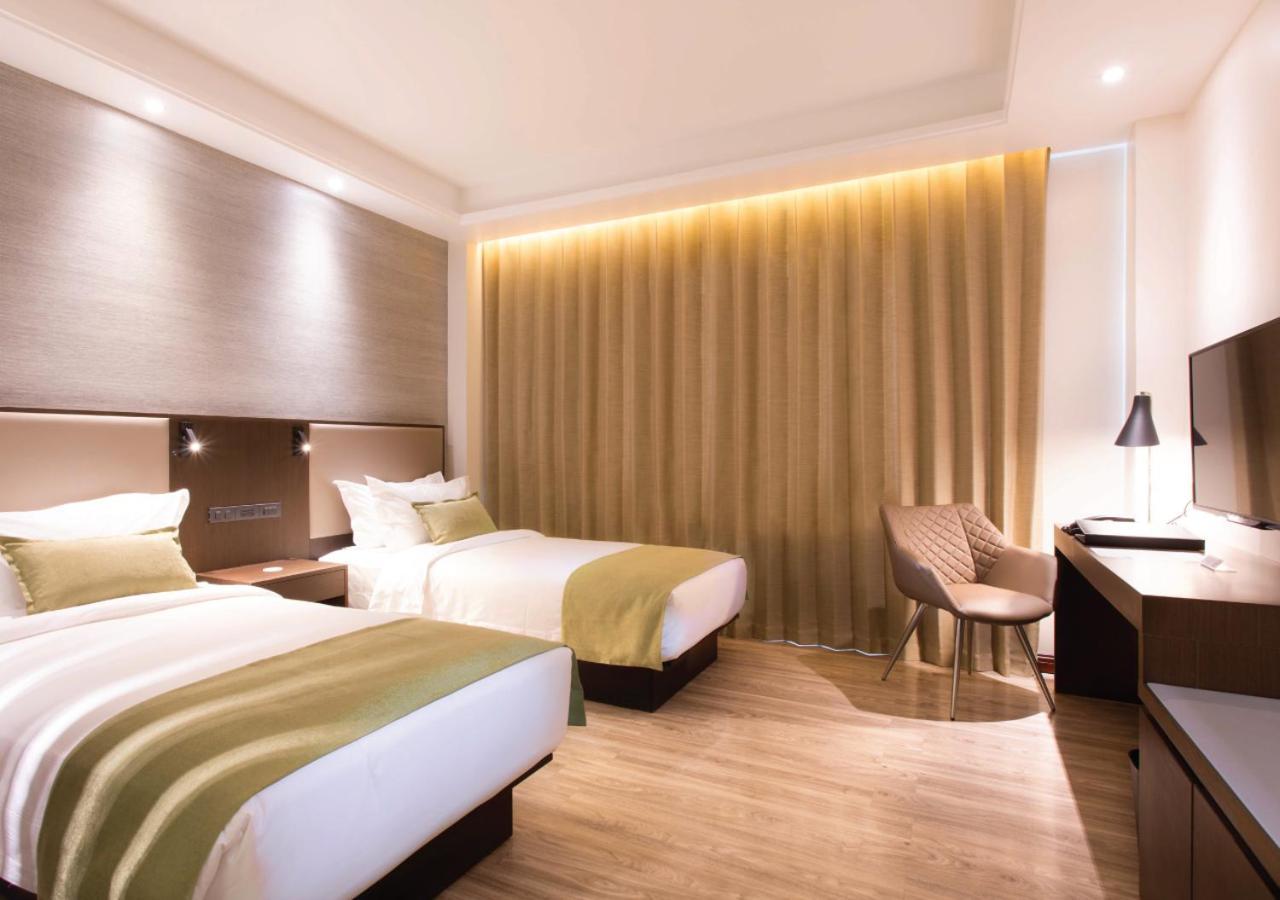 The Marison Hotel Legazpi Εξωτερικό φωτογραφία